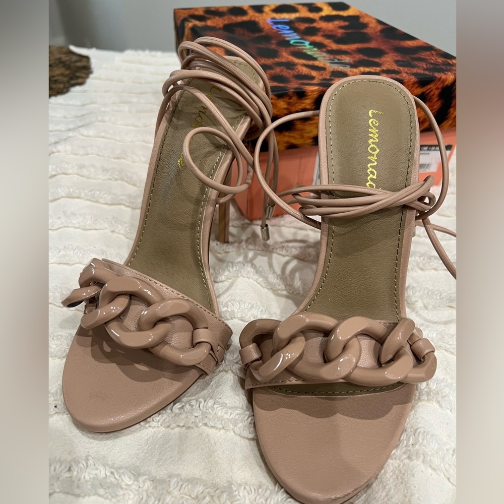 Lemonade nude heels-size 6